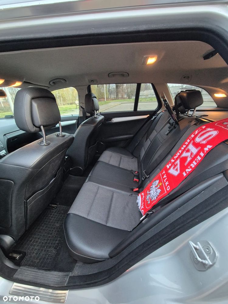 Mercedes-Benz Klasa C 220 CDI DPF Avantgarde - 15