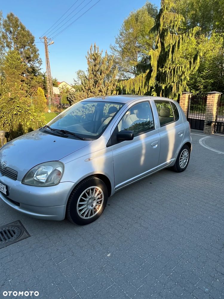 Toyota Yaris 1.3 Luna - 1
