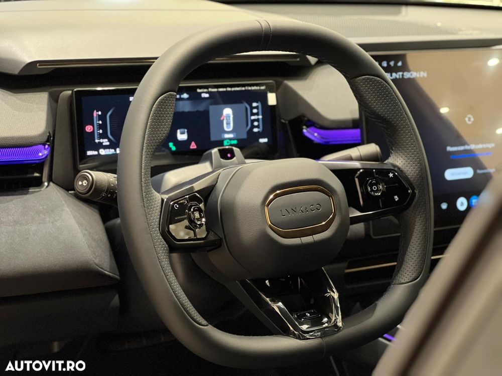 Lynk&Co 08 - 17
