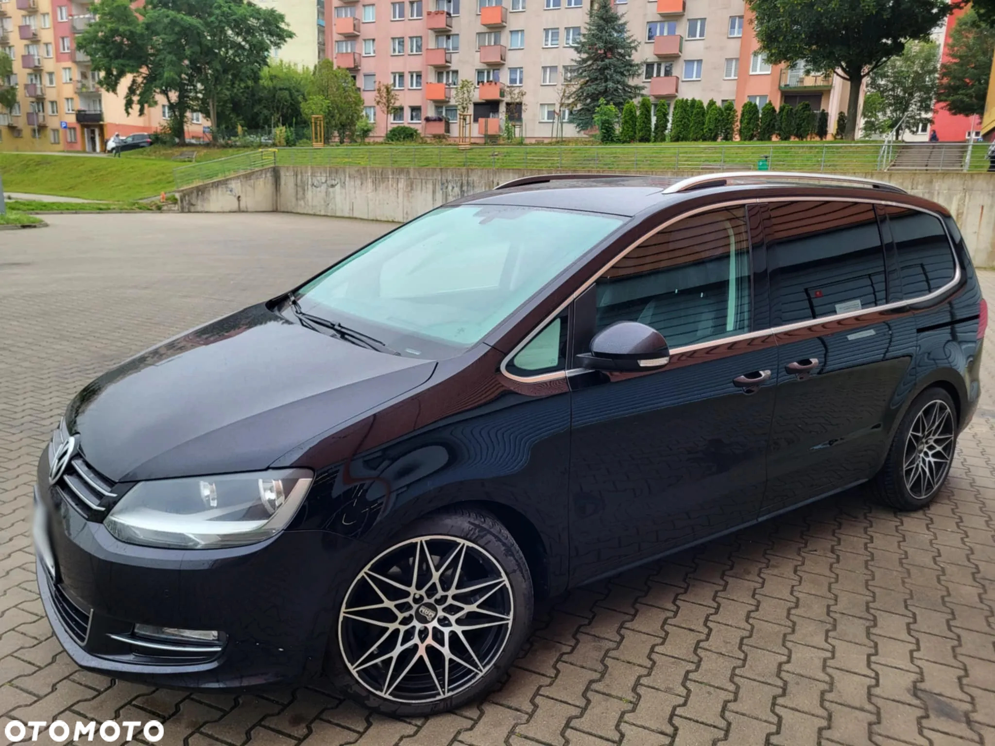 Volkswagen Sharan 2.0 TDI Highline DSG - 3