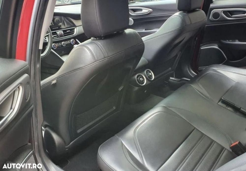 Alfa Romeo Giulia 2.2 JTDM AWD Aut. Veloce - 20