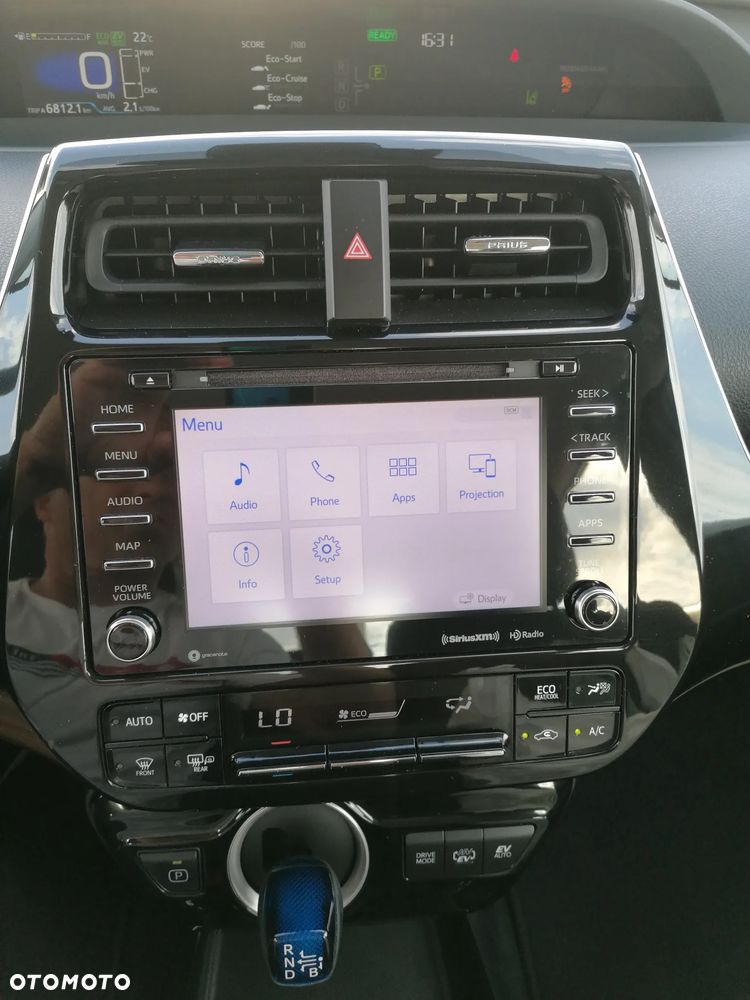 Toyota Prius (Hybrid) Comfort - 15
