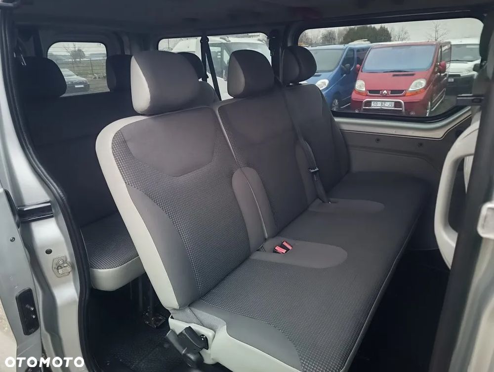 Opel Vivaro - 8