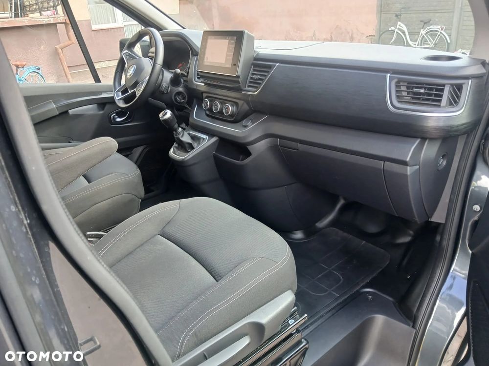 Renault Trafic 2.0 dCi - 13