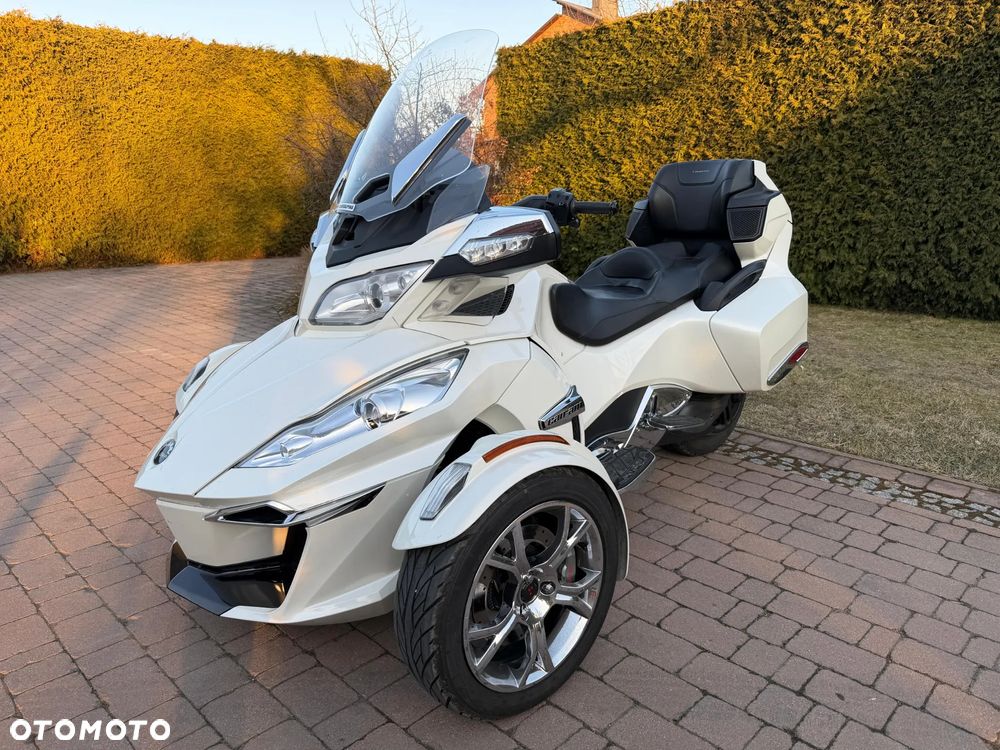 Can-Am Spyder - 1