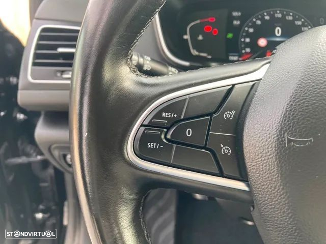 Renault Mégane 1.3 TCe Limited EDC - 17