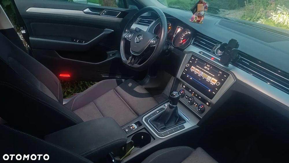 Volkswagen Passat 2.0 TDI BMT Comfortline - 6