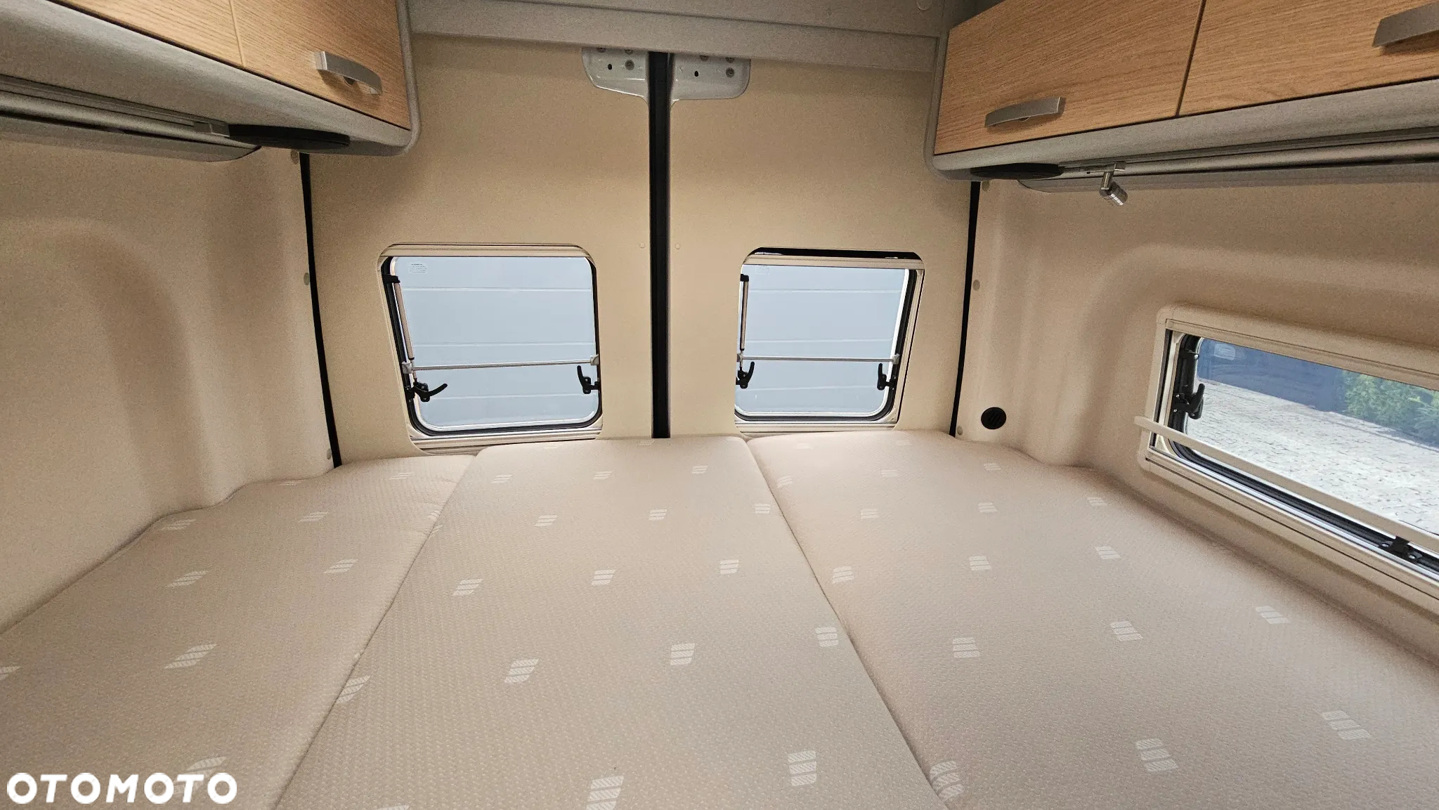 Mercedes-Benz Hymer - 11