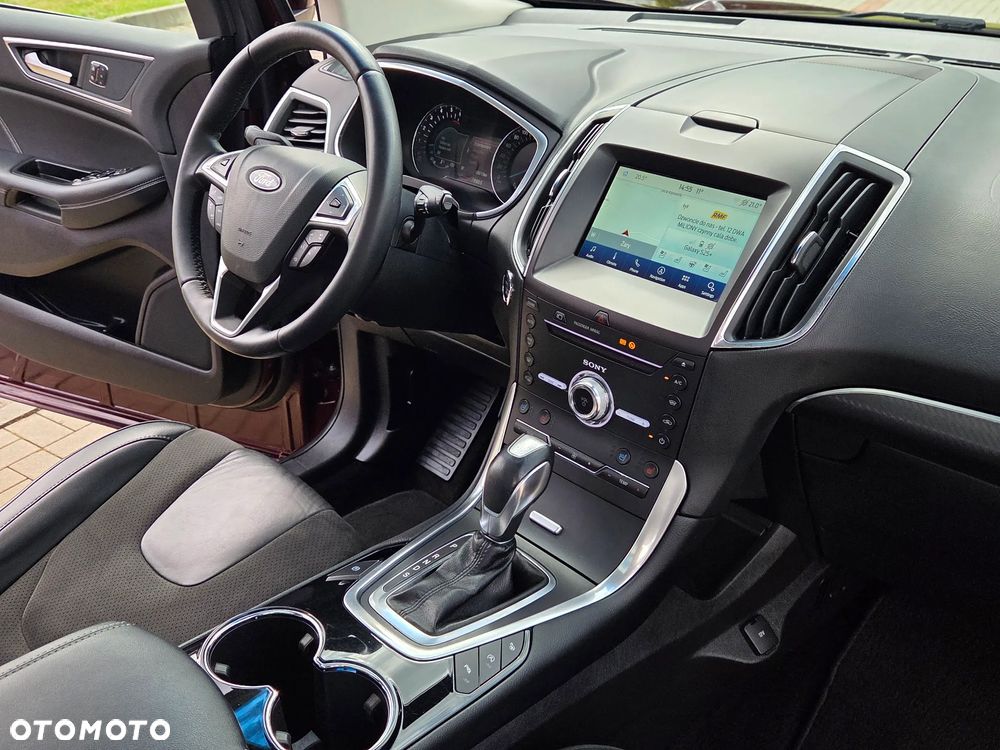 Ford Edge 2.0 TDCi Bi-Turbo 4x4 ST-LINE - 19