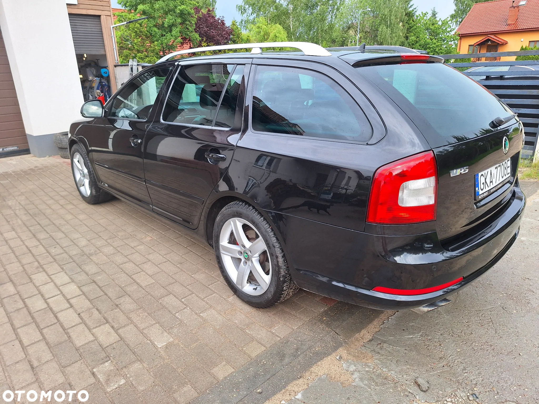 Skoda Octavia Combi 2.0 TDI CR DPF DSG RS - 8