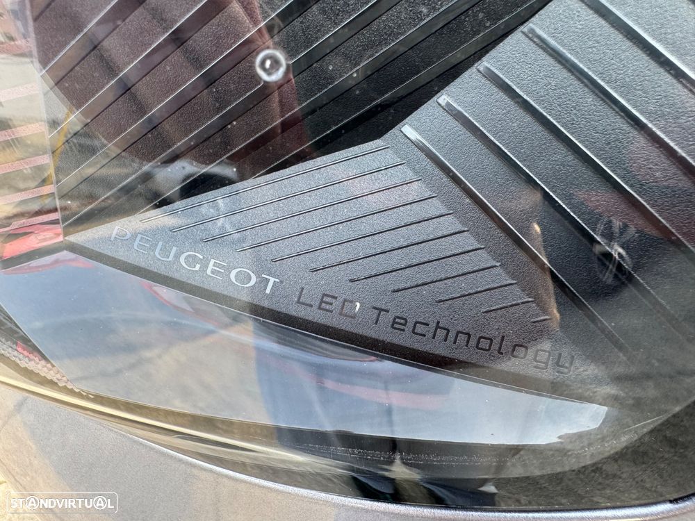 Peugeot 3008 1.2 PureTech GT EAT8 - 21