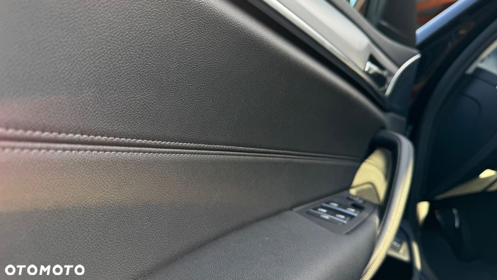 BMW Seria 5 520d Luxury Line - 21