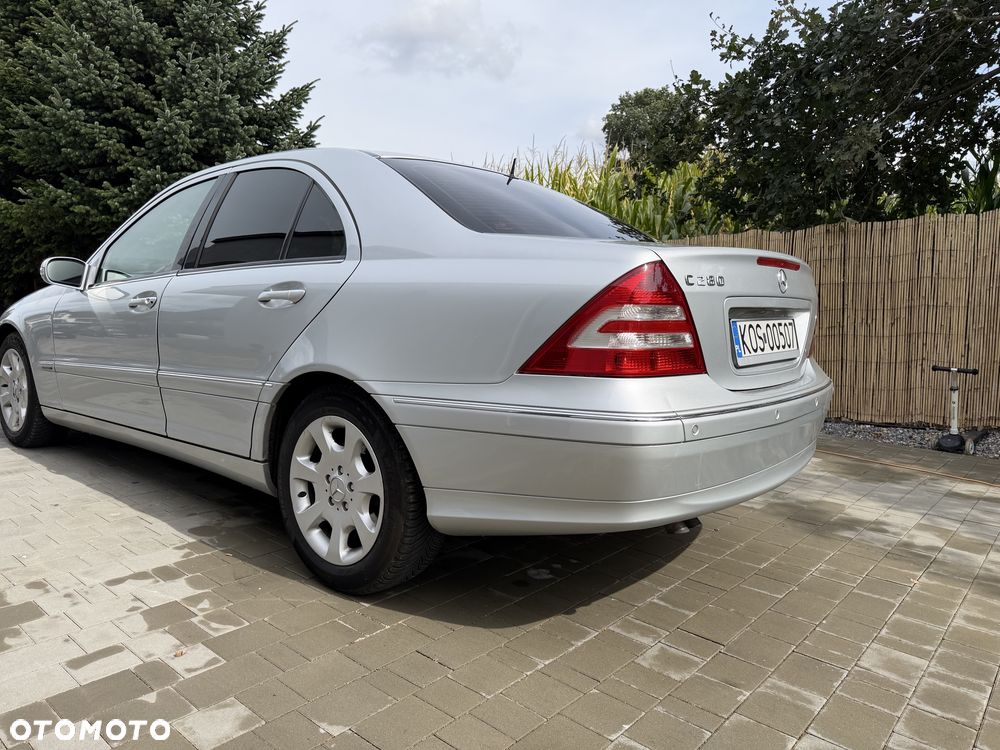 Mercedes-Benz C-Class 2006 photo 4