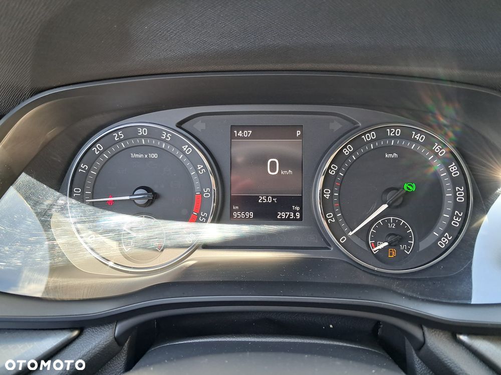 Skoda Octavia 2.0 TDI Ambition DSG - 12