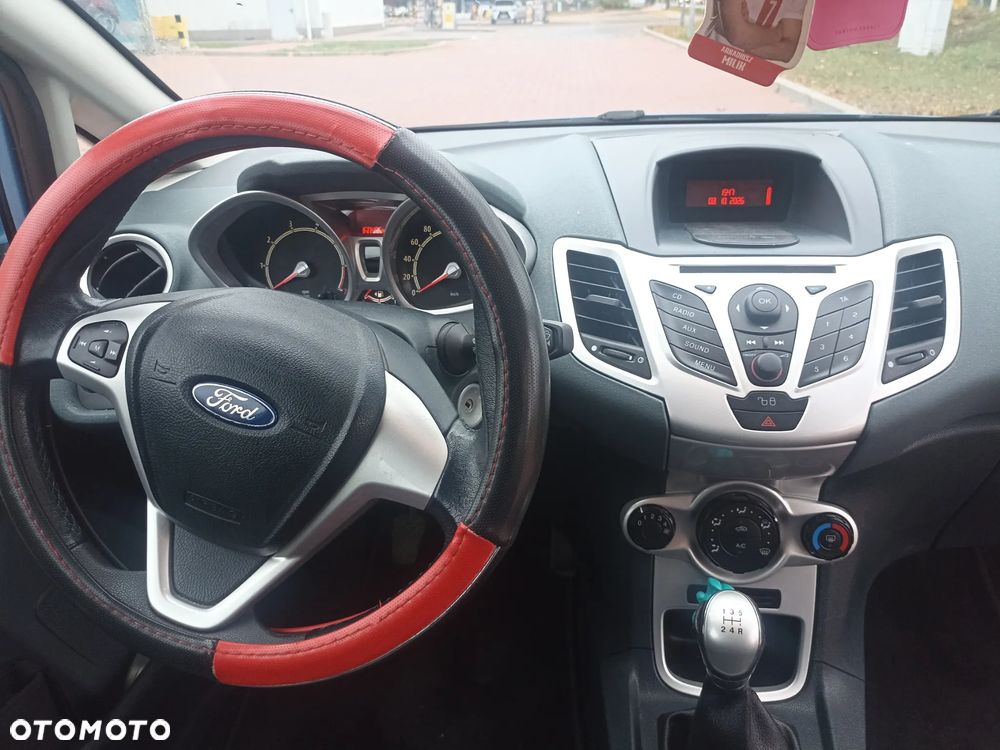 Ford Fiesta - 11