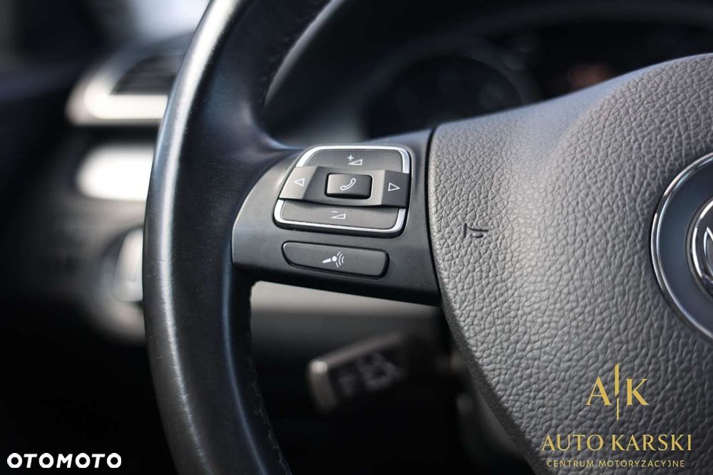 Volkswagen Passat - 24