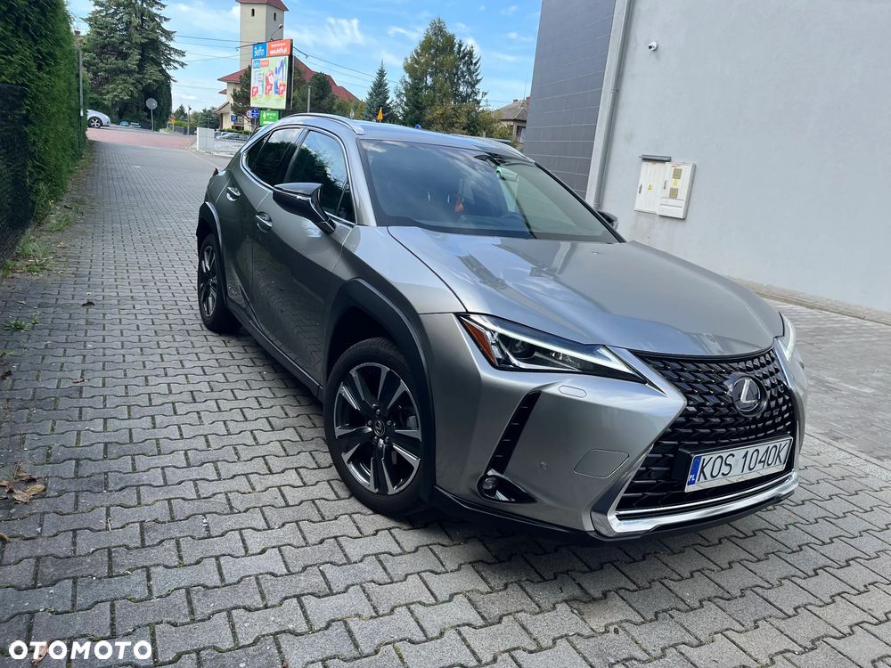 Lexus UX - 8