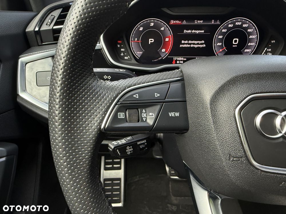Audi Q3 - 40