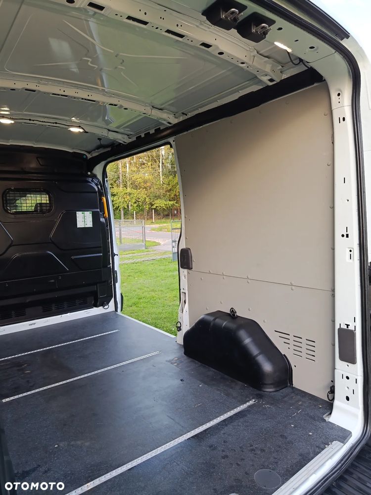 Ford Transit - 19
