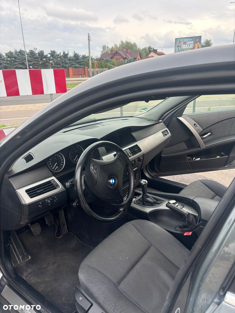 BMW Seria 5 520i - 7