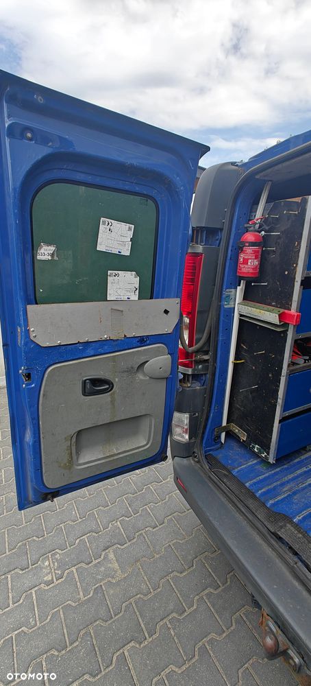 Renault TRAFIC - 24