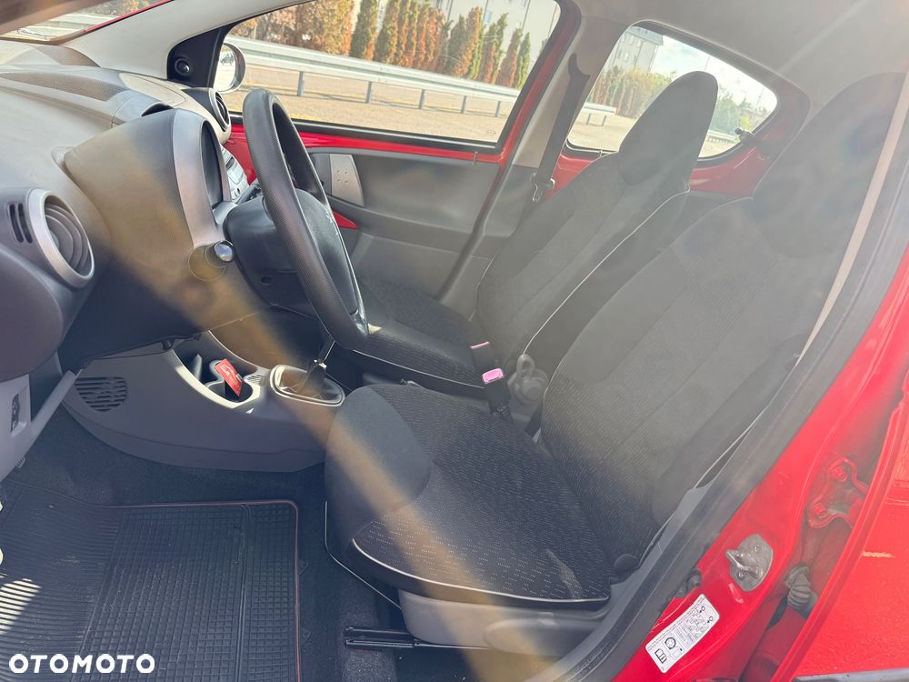 Peugeot 107 1.0 Urban Move - 27