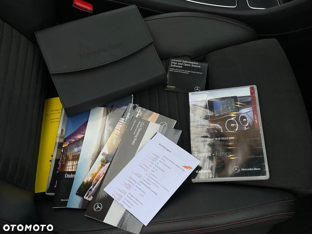 Mercedes-Benz CLA 180 7G-DCT - 18