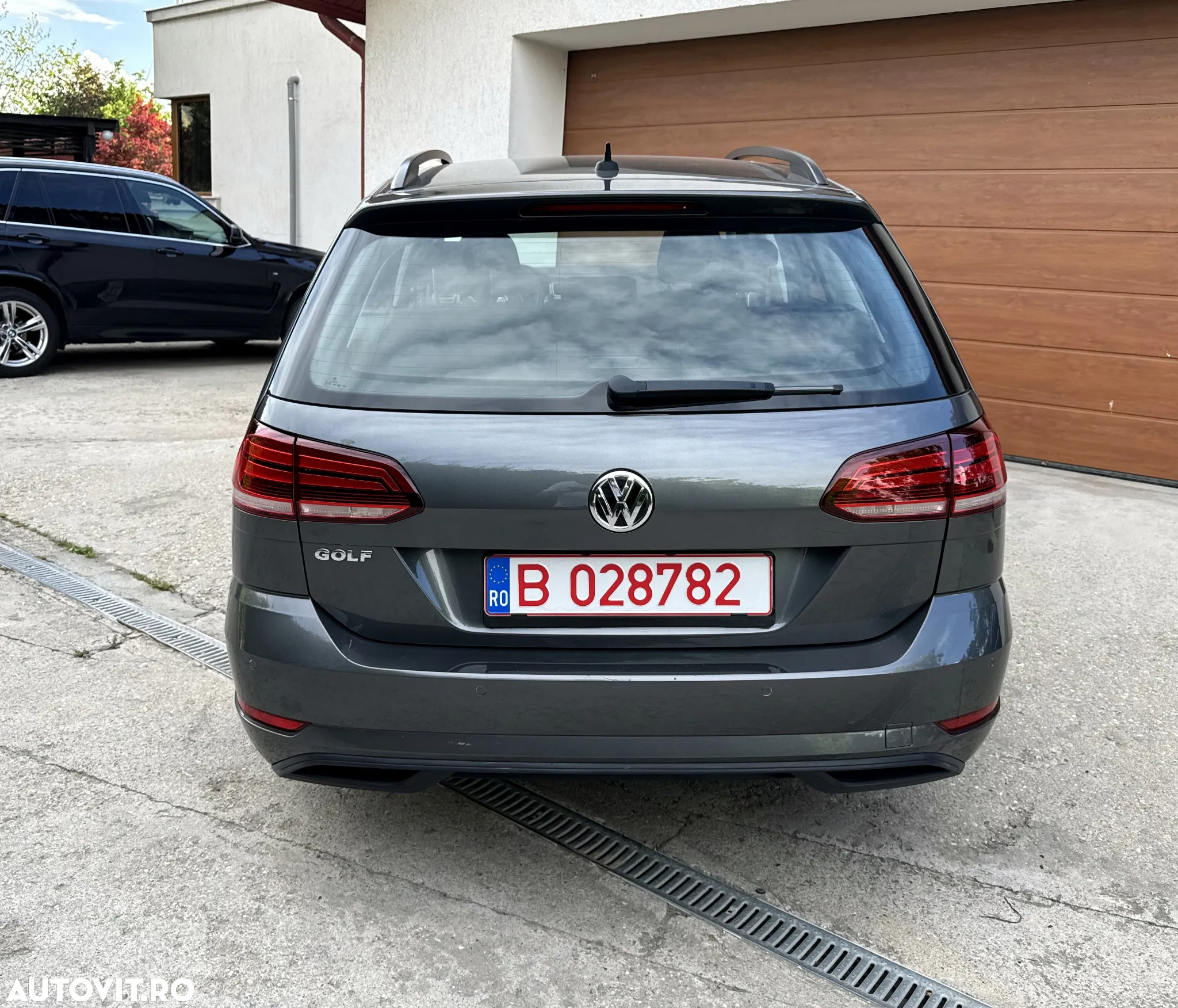 Volkswagen Golf 1.6 TDI DSG Comfortline - 5