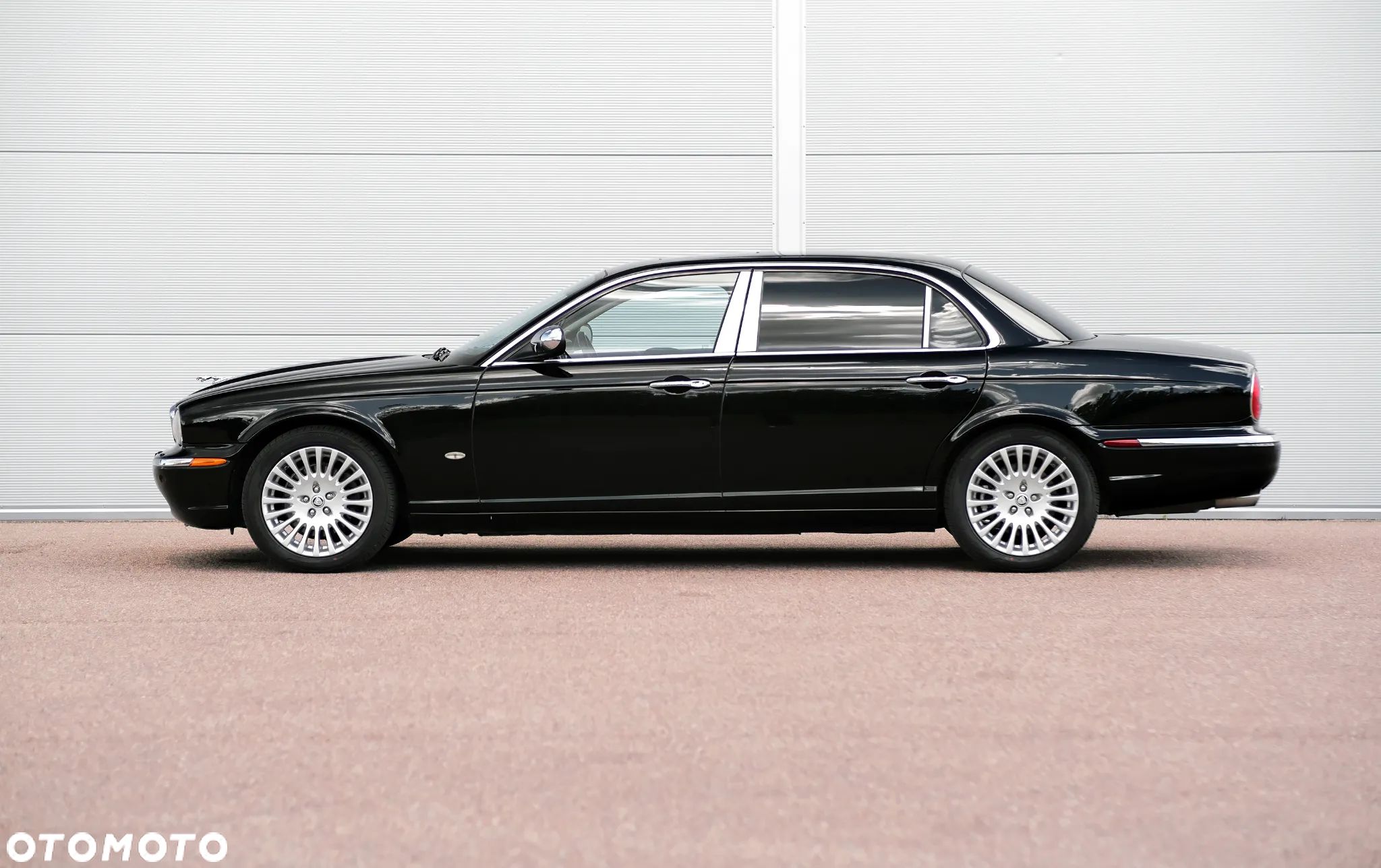 Jaguar XJ XJ8 4.2 LWB High - 1