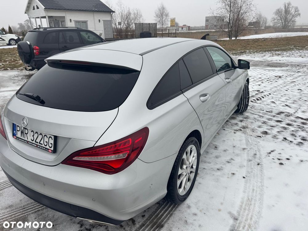 Mercedes-Benz CLA 180 UrbanStyle Edition - 3