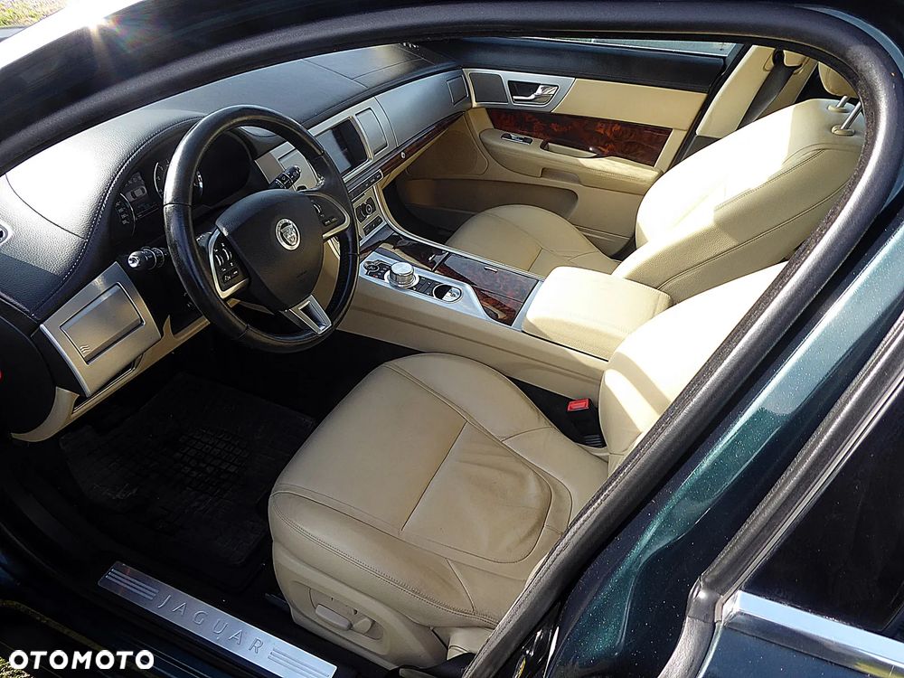 Jaguar XF 3.0 V6 Kompressor AWD - 7