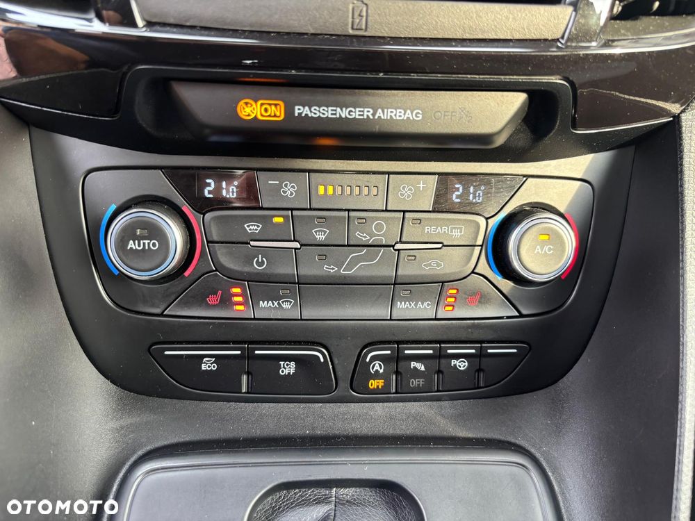 Ford Tourneo Connect Grand - 27
