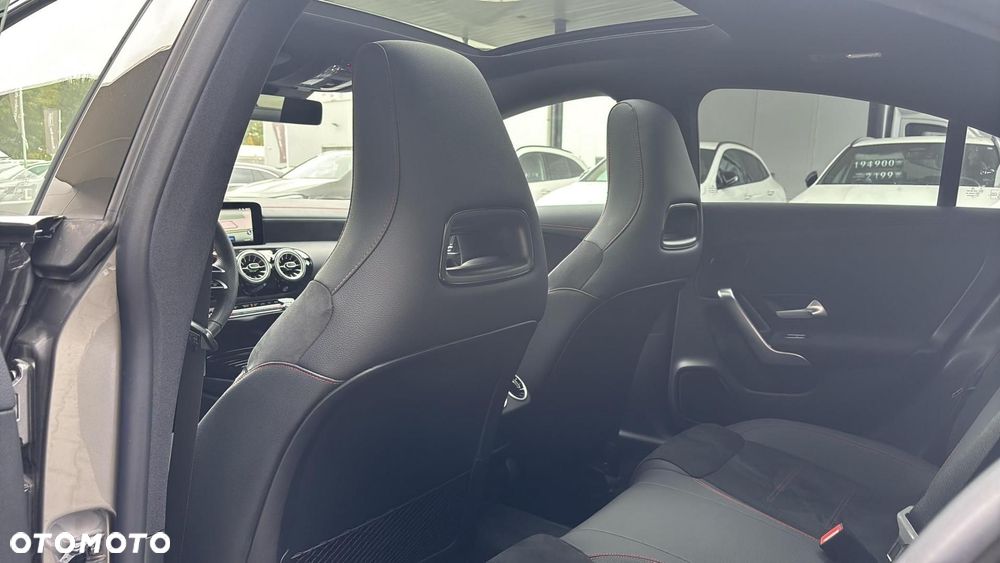 Mercedes-Benz CLA - 15