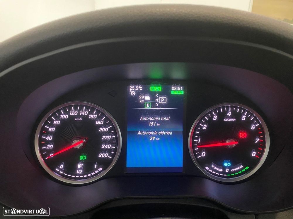 Mercedes-Benz C 300 e Avantgarde - 24