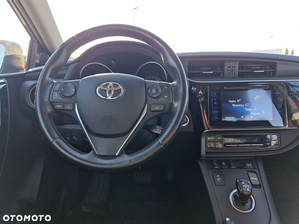 Toyota Auris Hybrid 135 Premium - 12