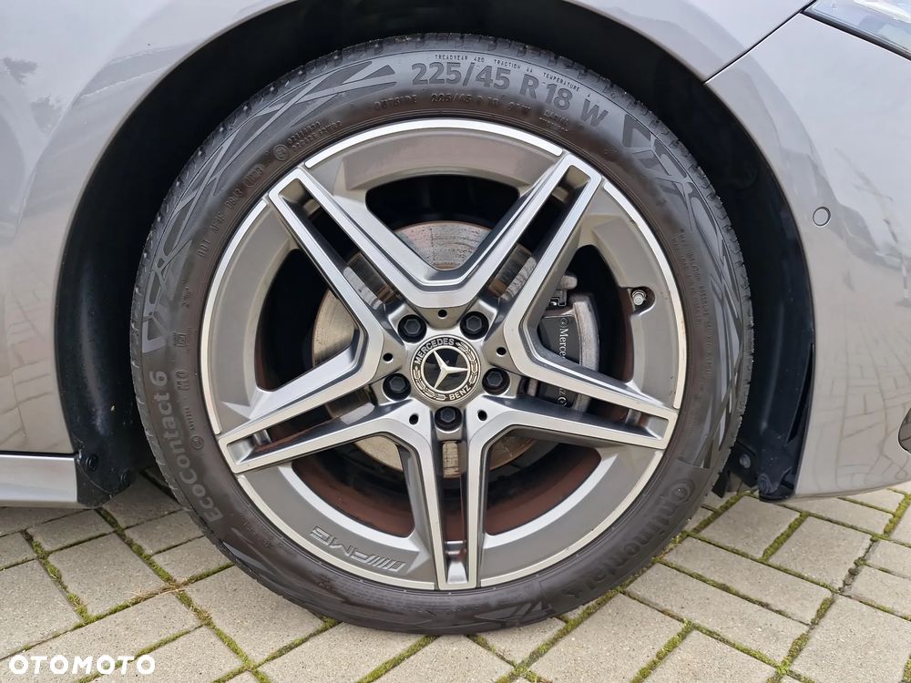 Mercedes-Benz Klasa A 200 AMG Line 7G-DCT - 40