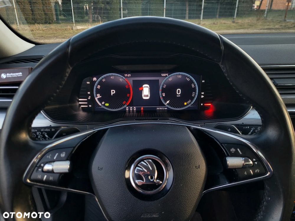 Skoda Superb 2.0 TDI SCR Ambition DSG - 6