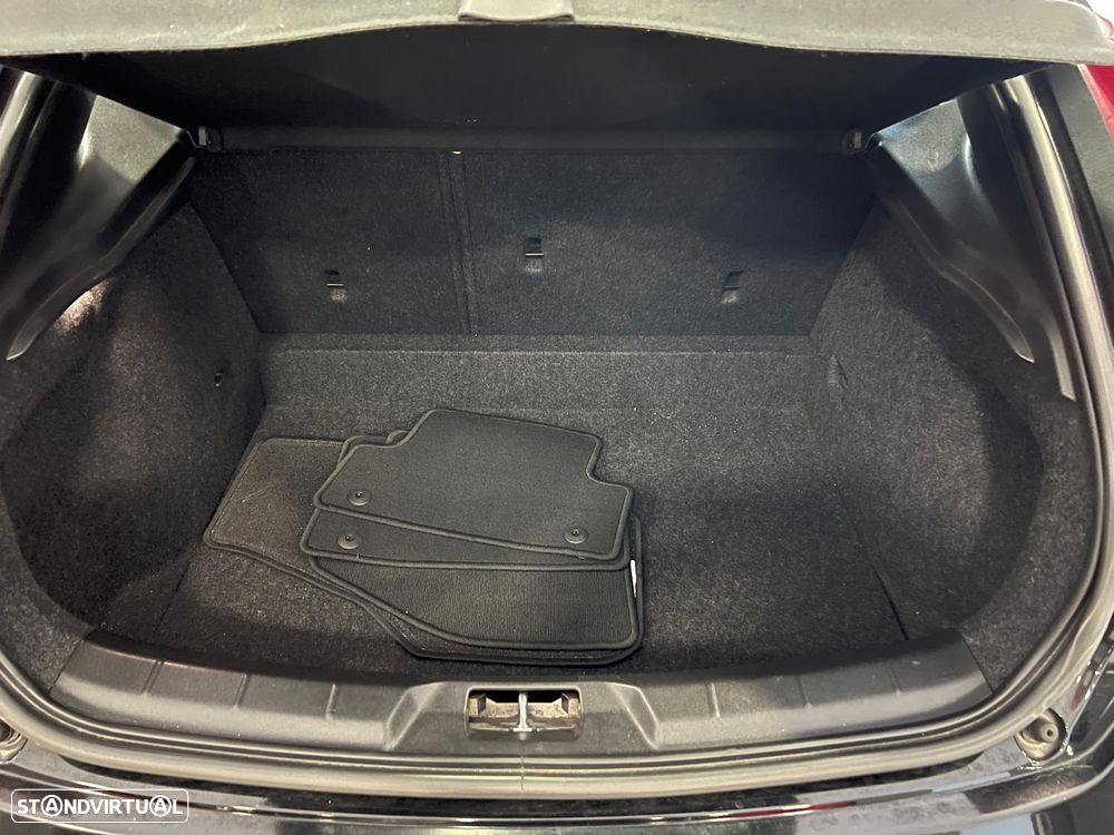 Volvo V40 2.0 D2 Momentum - 17