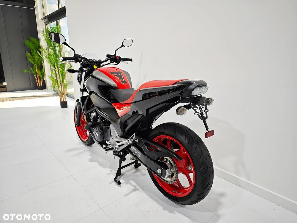 Honda NC - 15