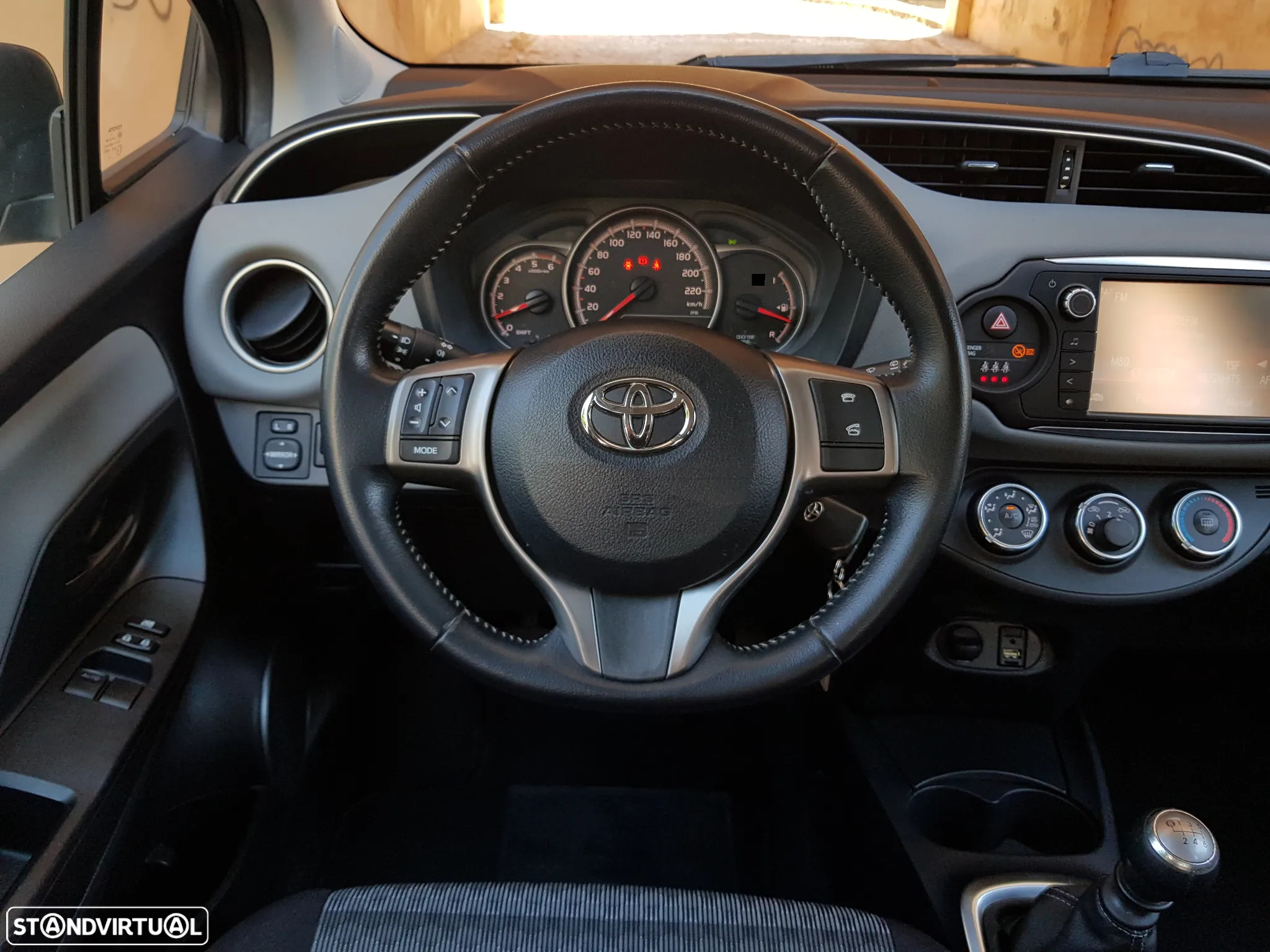 Toyota Yaris 1.4 D-4D Comfort+P.Style - 40