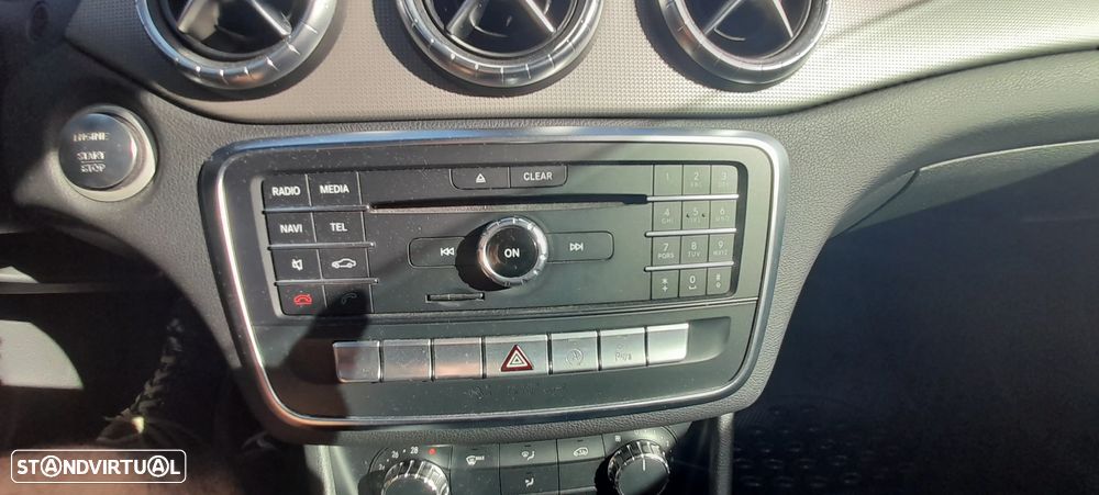 Mercedes-Benz CLA 180 d - 13