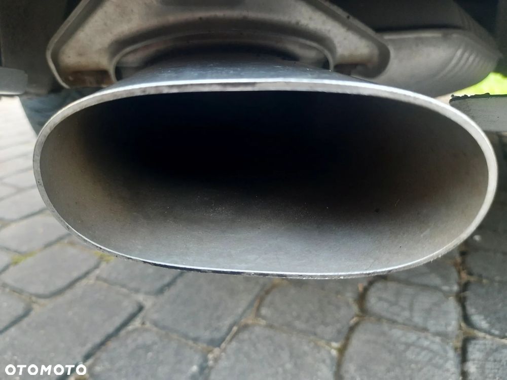 BMW Seria 3 318d - 15