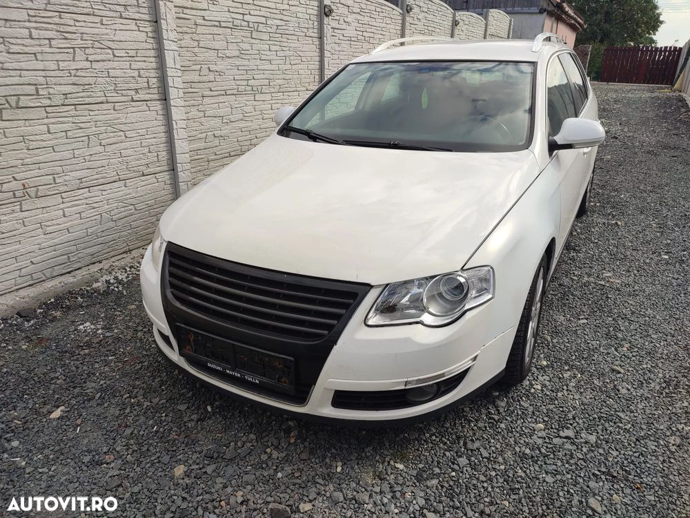 Volkswagen Passat - 1