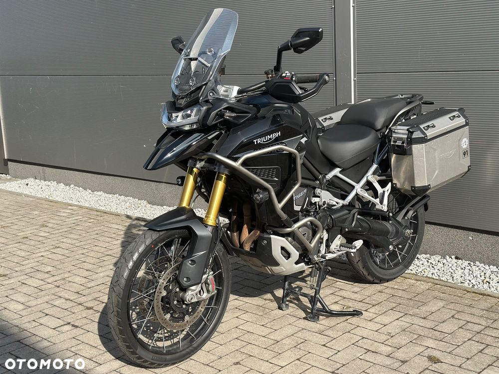 Triumph Tiger - 1