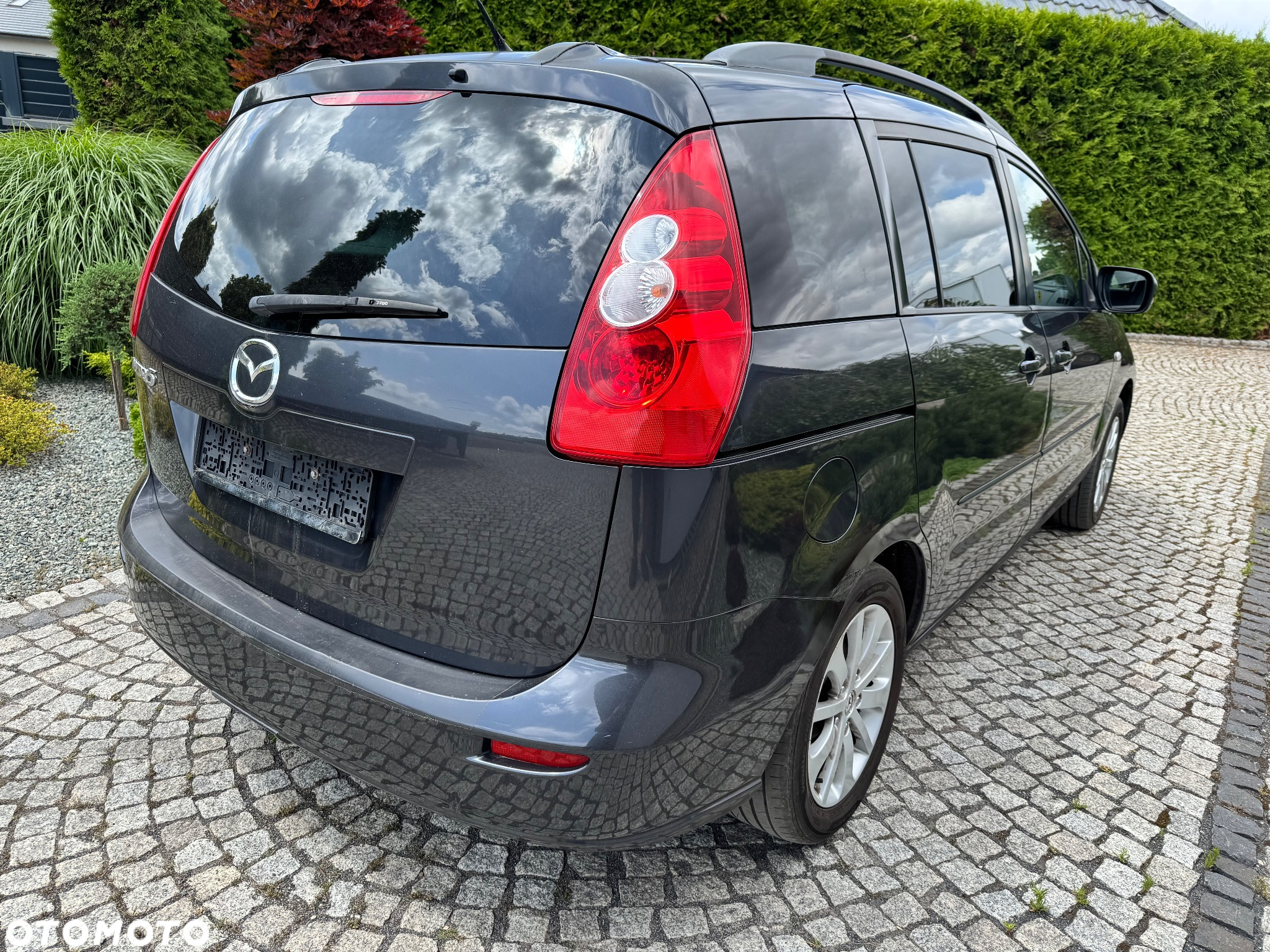 Mazda 5 - 16
