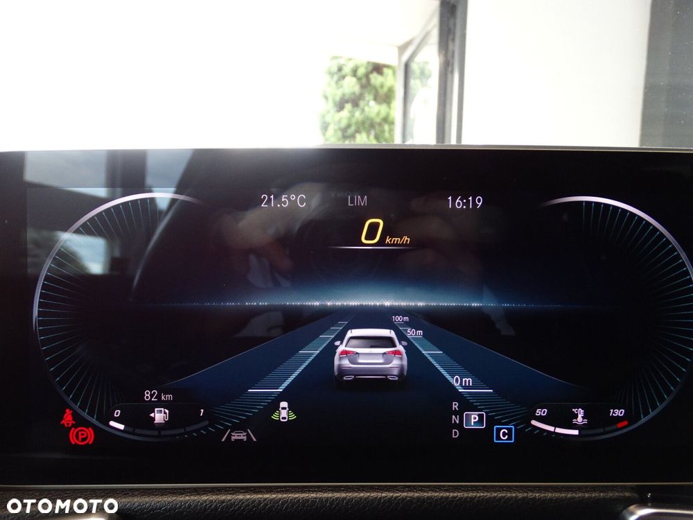 Mercedes-Benz GLB - 28