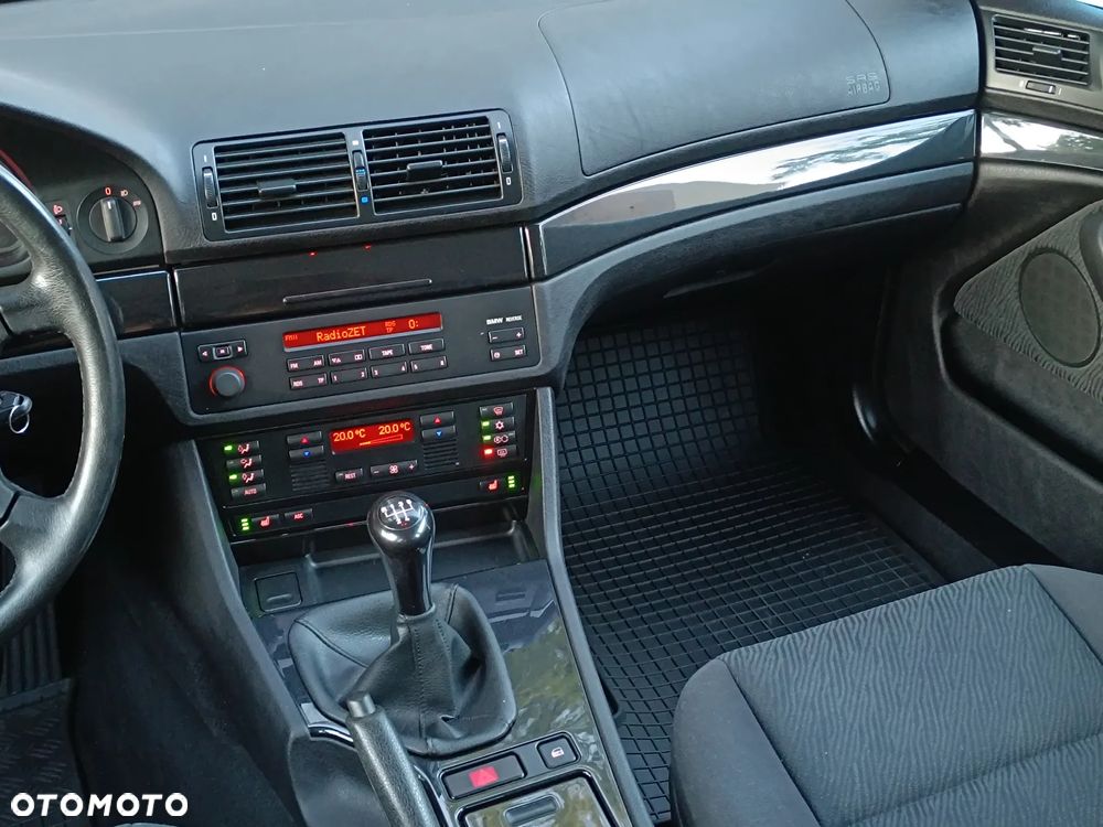 BMW Seria 5 - 25
