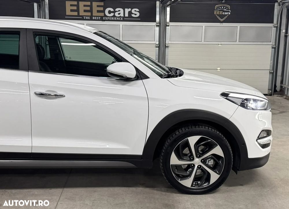 Hyundai Tucson 2.0 CRDI 4WD Automatik Premium - 34