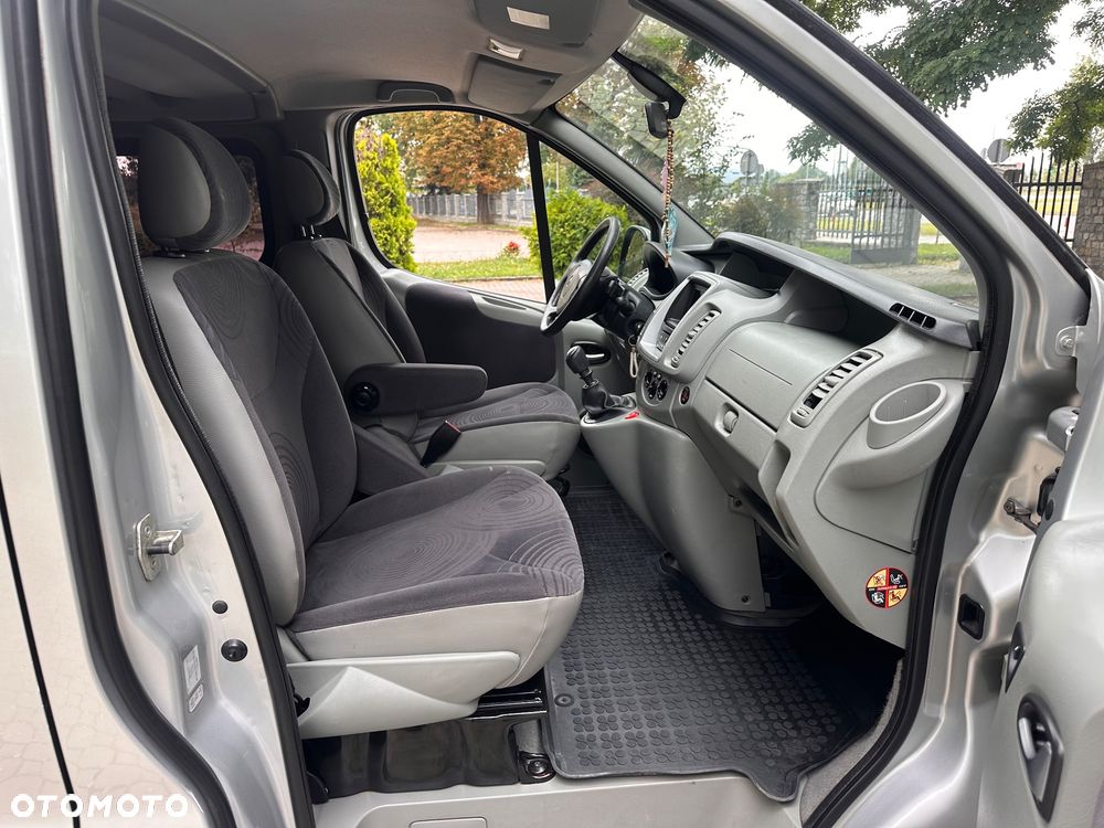 Renault Trafic Grand Passenger Expression - 25