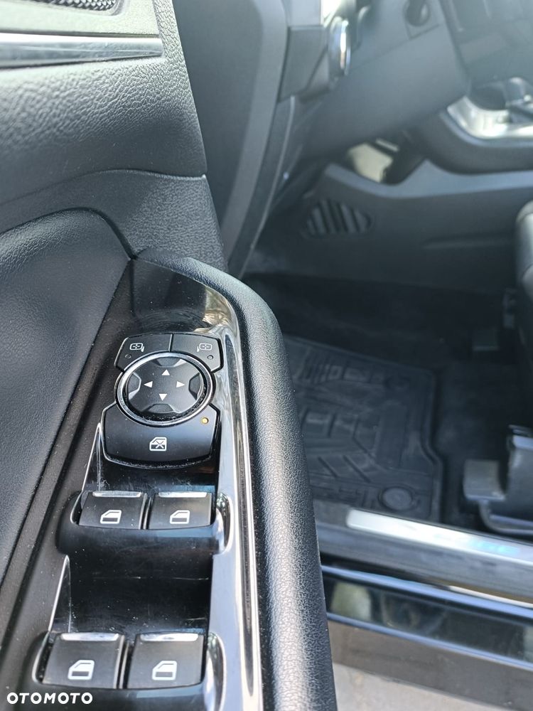 Ford Edge - 12